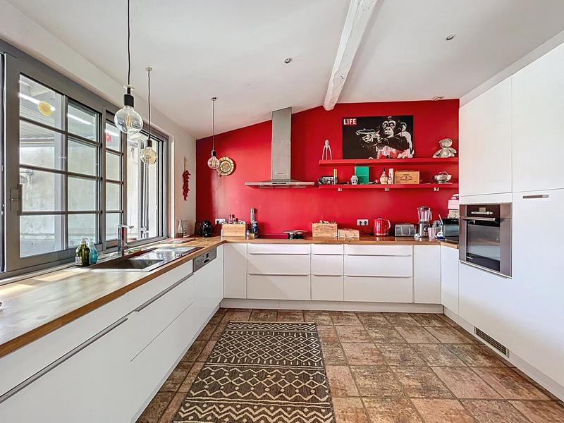 Villa - 270 m² - 7 pièces