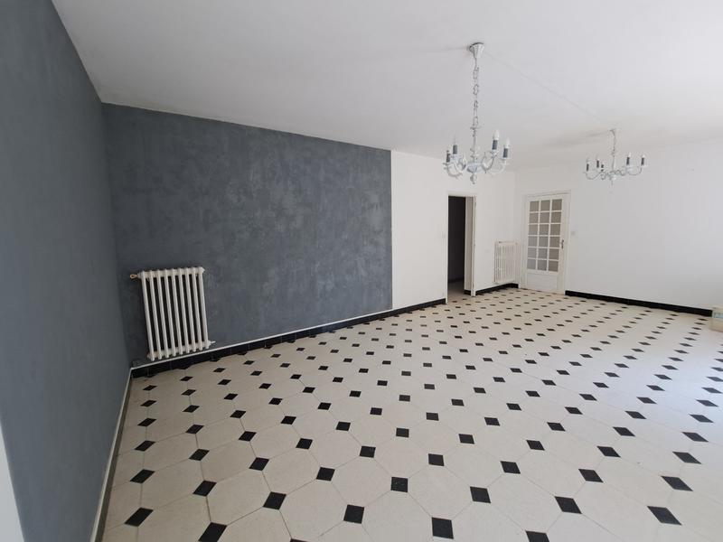 Maison - 198 m² - 5 pièces