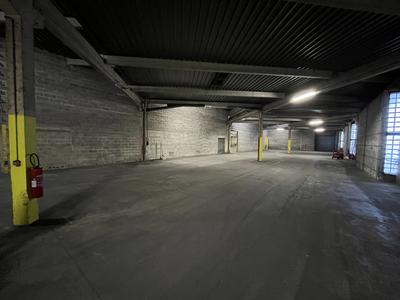 Entrepôt - 3 600 m² - 10 pièces
