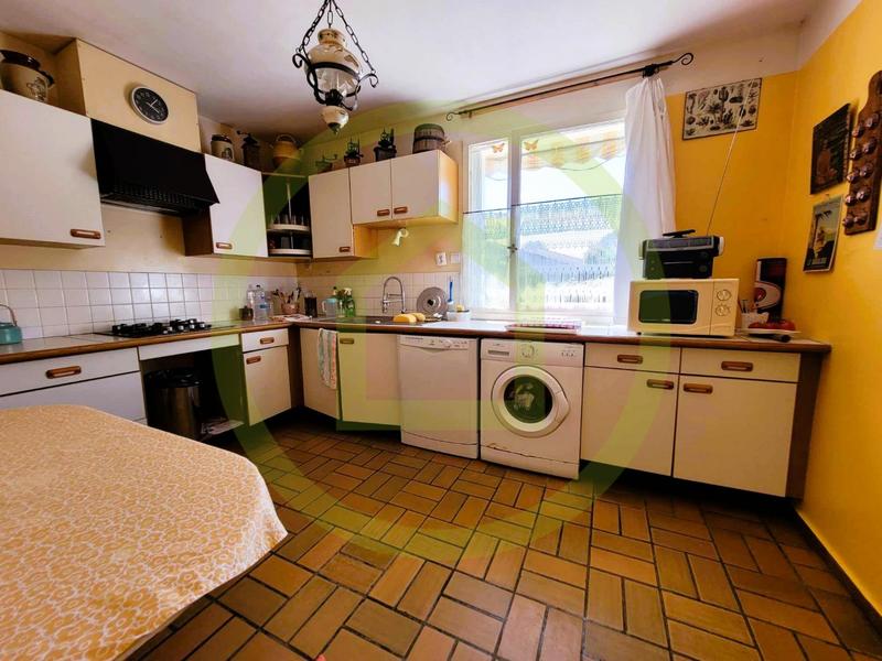 Maison - 111 m² - 4 pièces