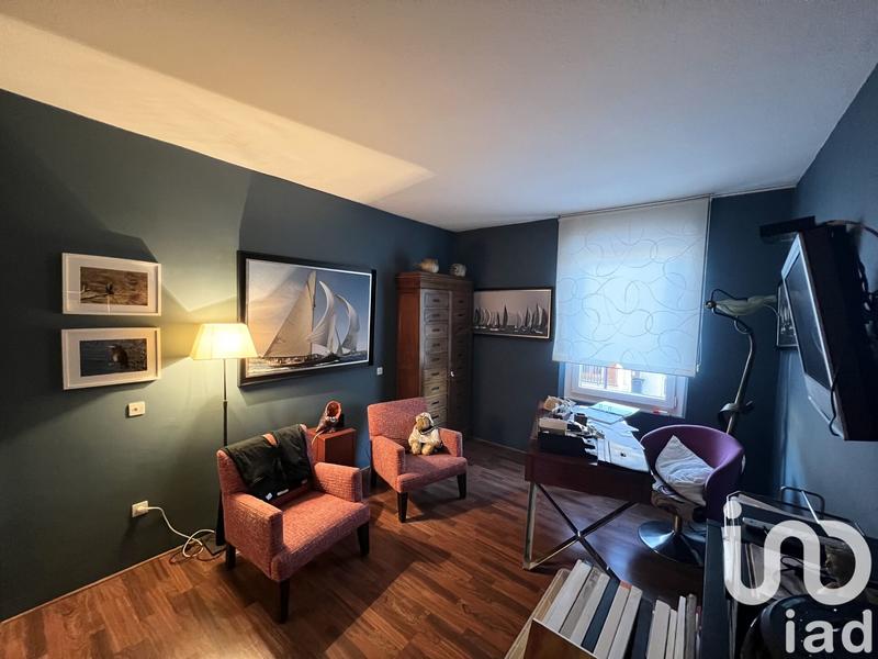 Maison - 257 m² - 12 pièces