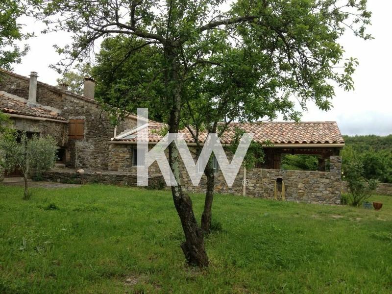 Maison - 245 m² - 10 pièces