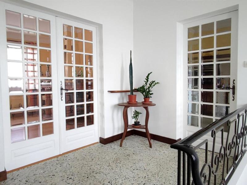 Maison - 198 m² - 6 pièces