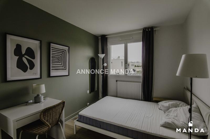 Chambre - 11 m² - 4 pièces