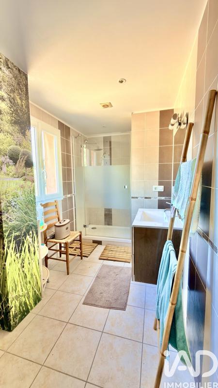 Maison - 213 m² - 6 pièces