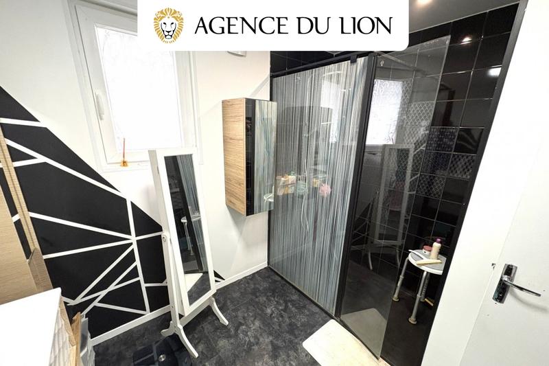 Maison - 201 m² - 9 pièces