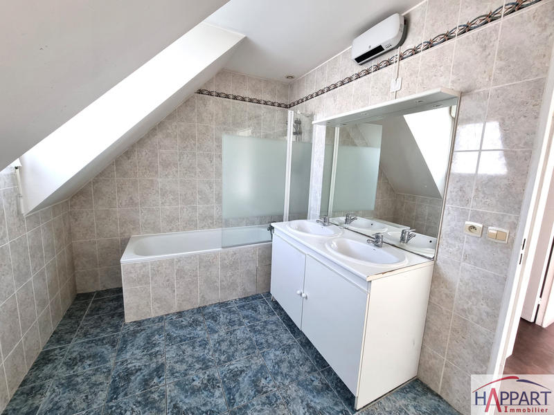 Maison - 115 m² - 7 pièces