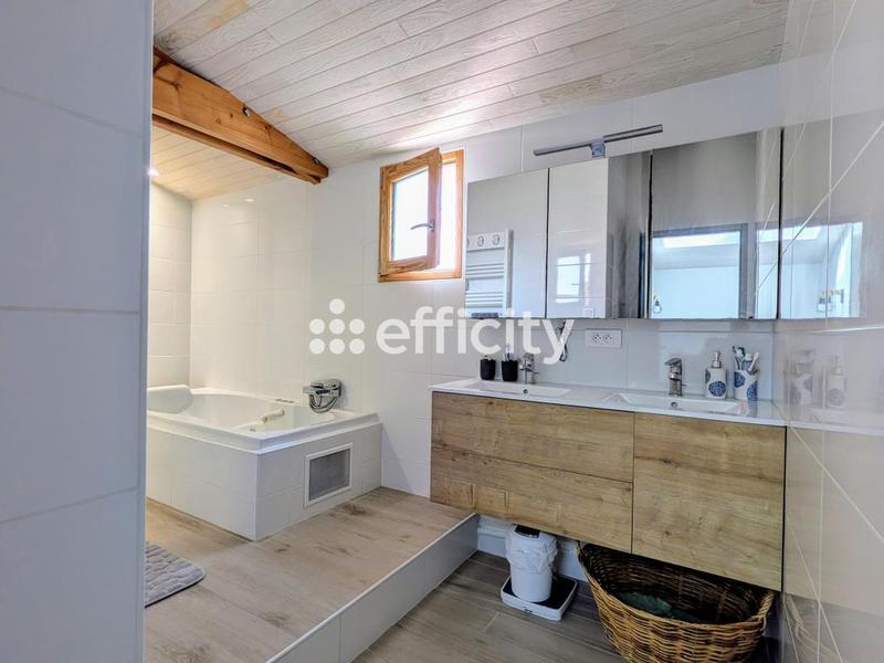 Maison - 123 m² - 6 pièces