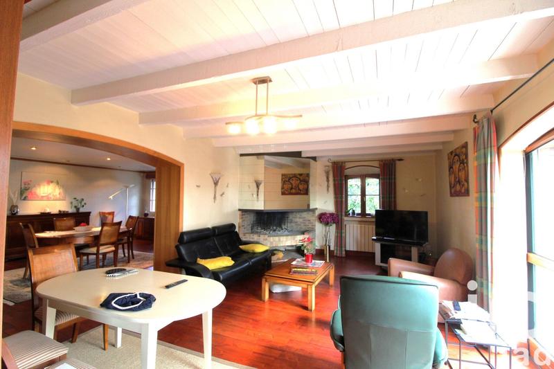 Maison de maîtres - 262 m² - 9 pièces