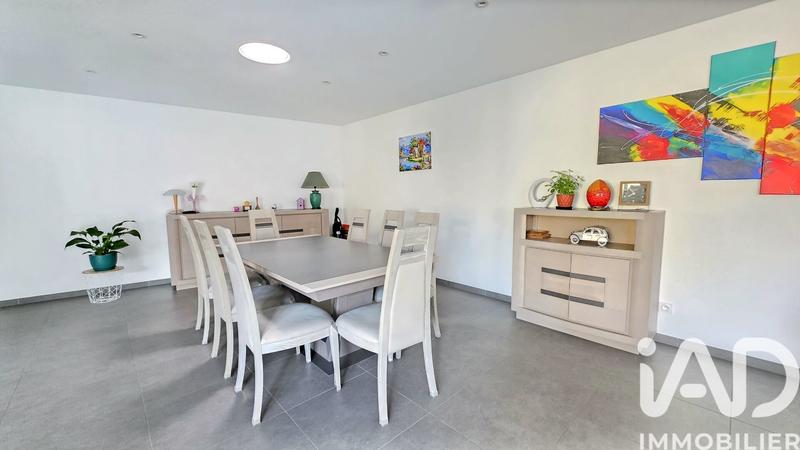 Maison - 177 m² - 6 pièces