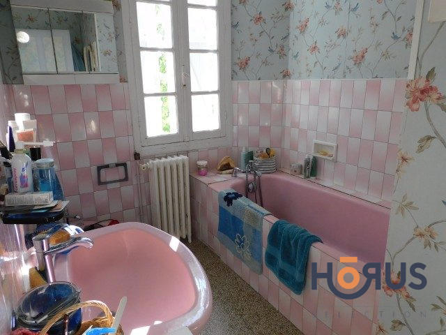 Viager - Maison - 137 m² - 6 pièces