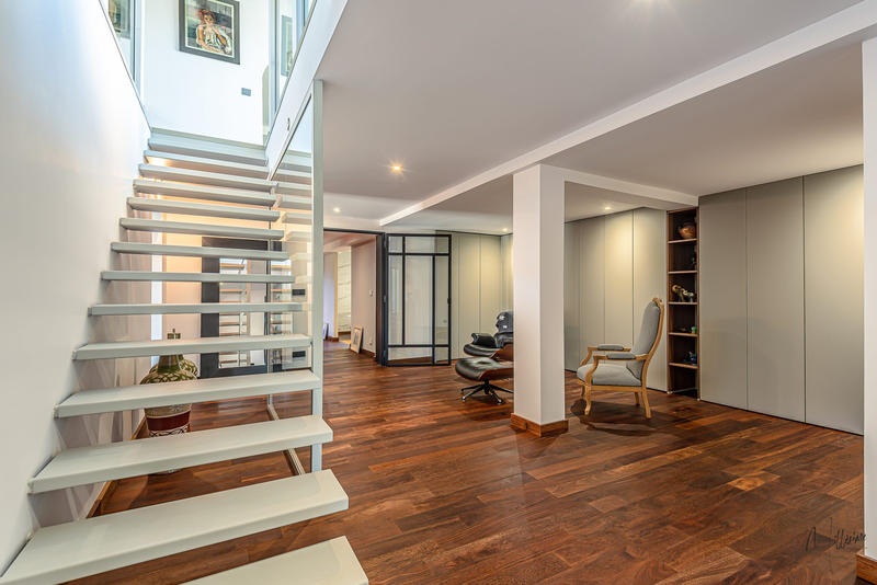 Maison - 346 m² - 6 pièces