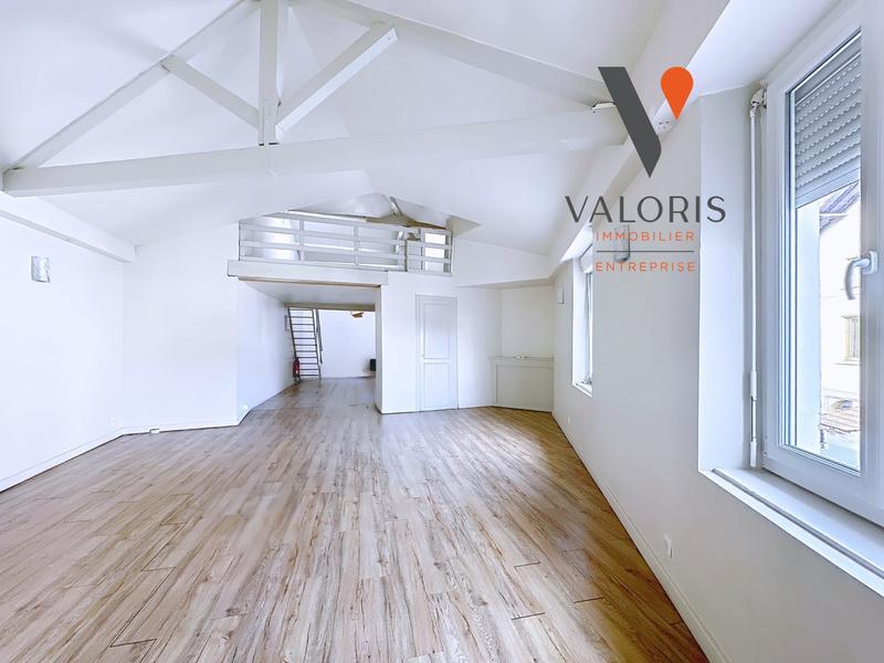 Local commercial - 216 m²