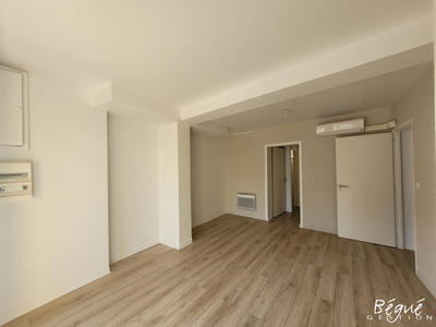 Local commercial - 42 m² - 3 pièces