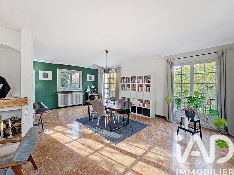 Maison - 185 m² - 7 pièces