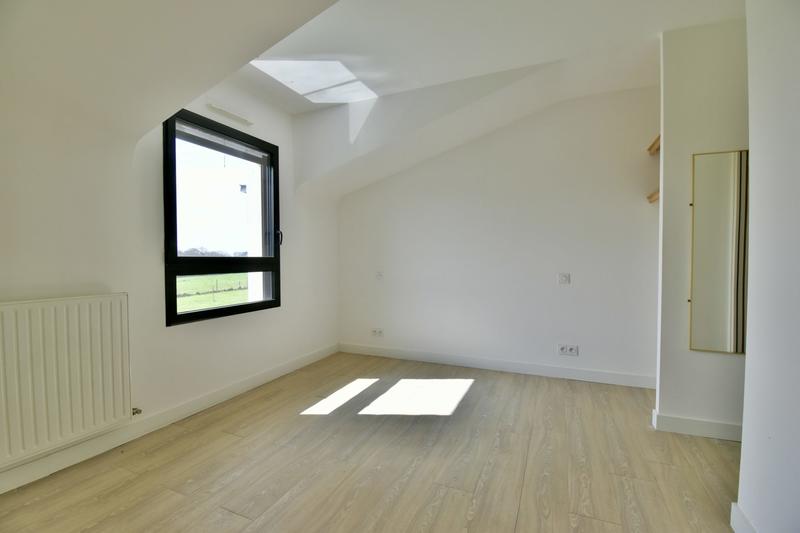 Maison contemporaine - 285 m² - 7 pièces