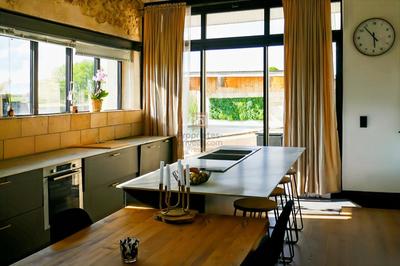 Maison - 225 m² - 7 pièces