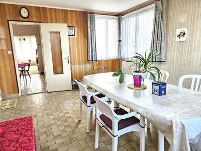 Maison - 187 m² - 9 pièces