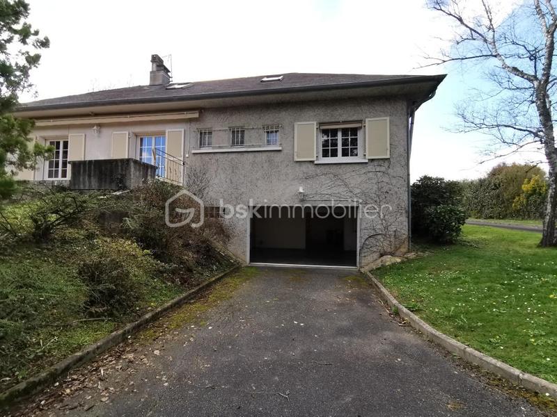 Maison traditionnelle - 162 m² - 5 pièces