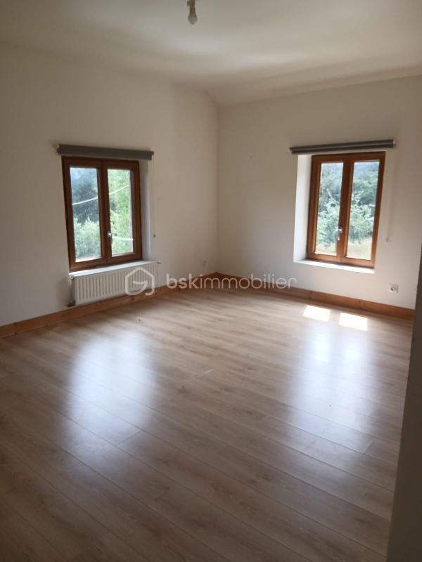 Maison traditionnelle - 110 m² - 4 pièces