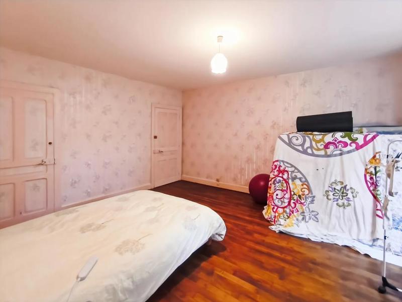 Maison - 306 m² - 11 pièces