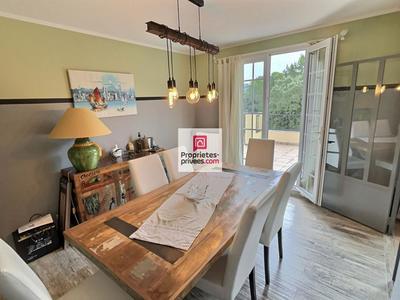 Maison - 205 m² - 8 pièces