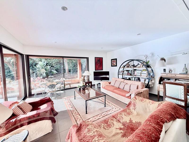 Villa - 180 m² - 6 pièces