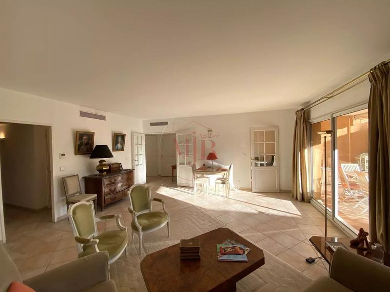 Appartement - 87 m² - 3 pièces