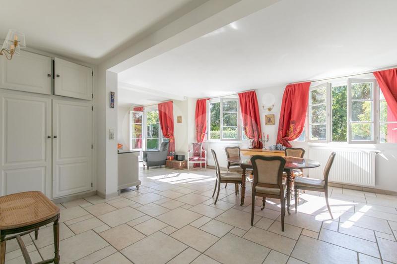 Maison - 183 m² - 7 pièces