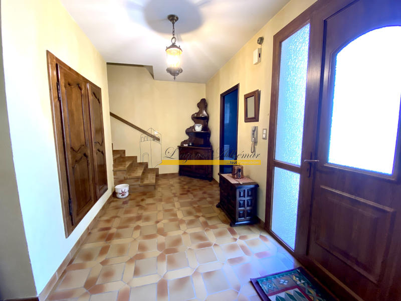 Maison - 285 m² - 9 pièces