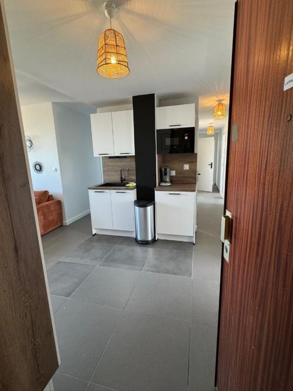 Appartement - 99 m² - 7 pièces