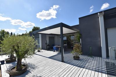 Maison - 200 m² - 7 pièces