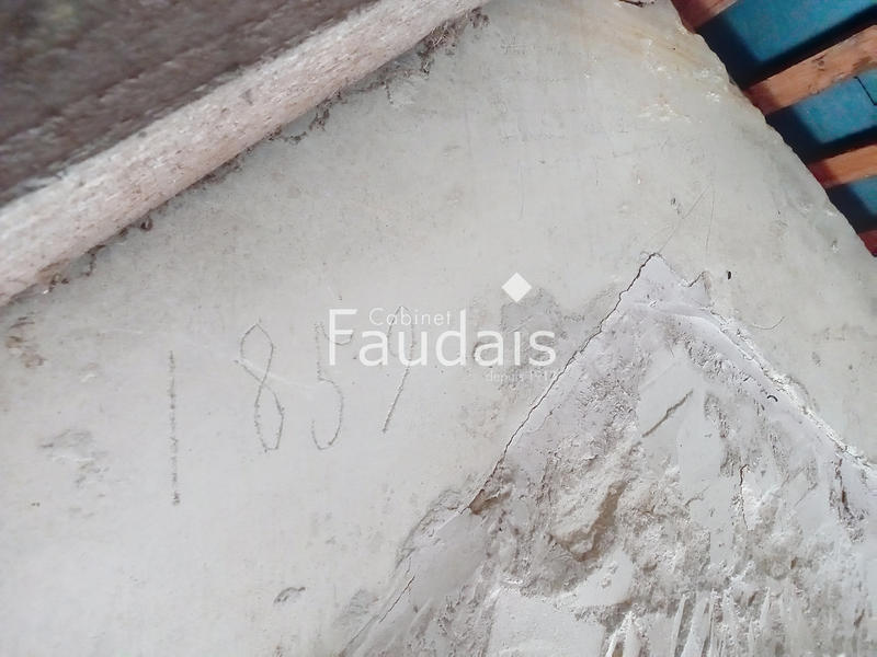 Maison - 202 m² - 11 pièces