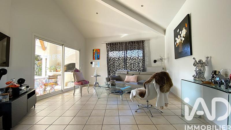 Maison - 200 m² - 6 pièces