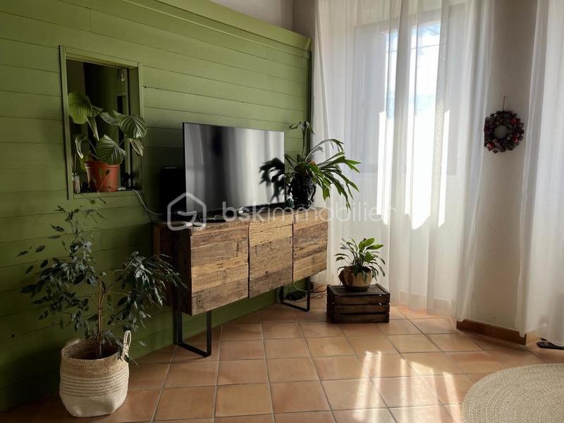 Demeure - 239 m² - 7 pièces