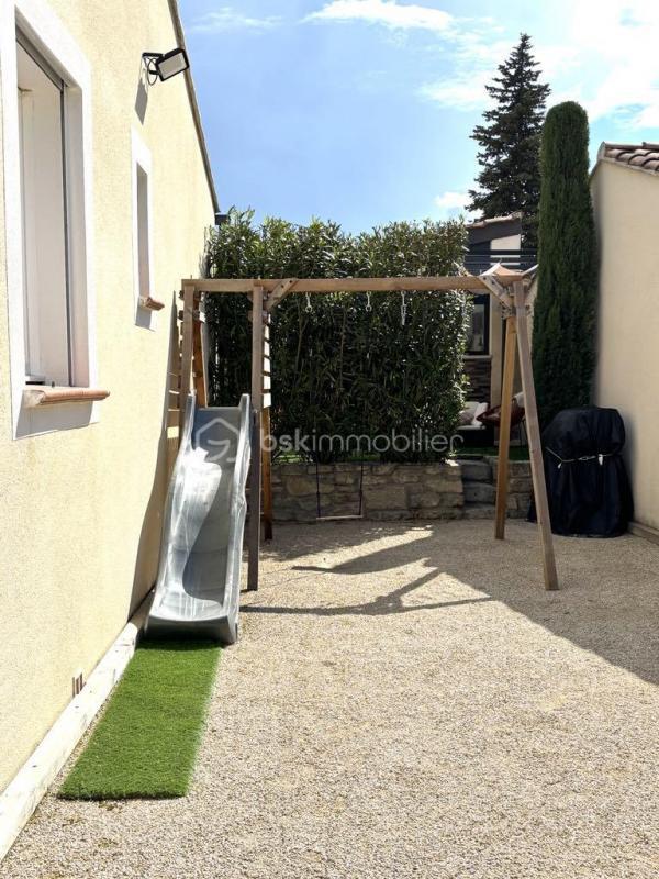 Maison traditionnelle - 103 m² - 4 pièces