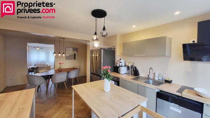 Maison - 95 m² - 6 pièces