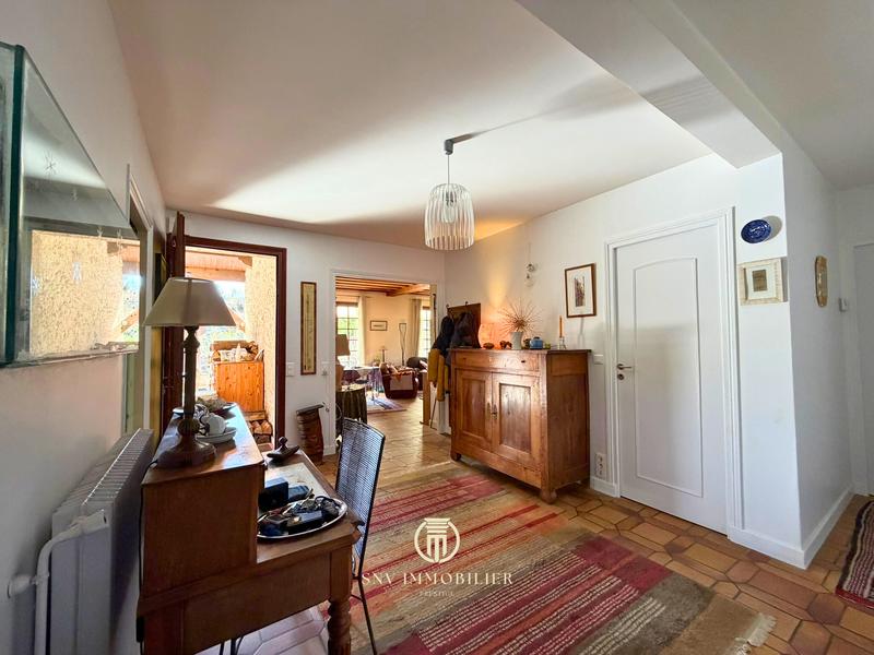 Villa - 240 m² - 9 pièces