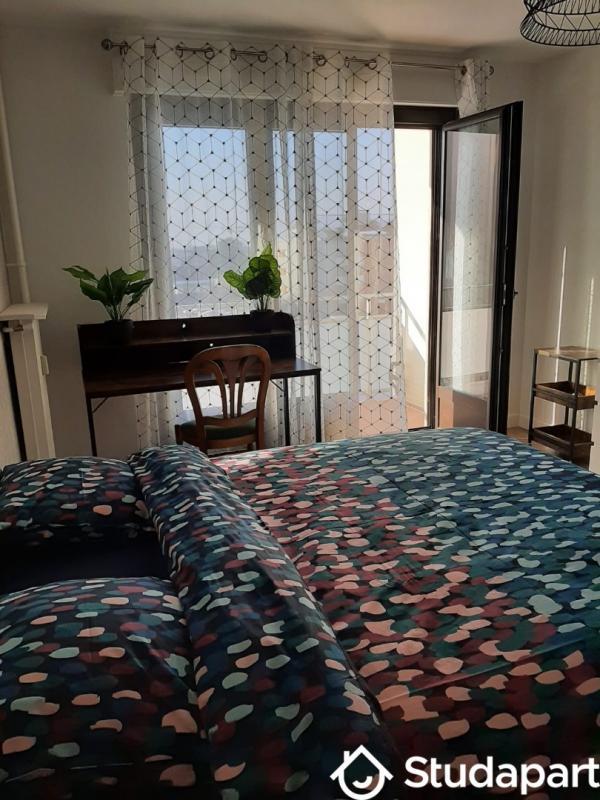 Chambre - 14 m² - 1 pièce