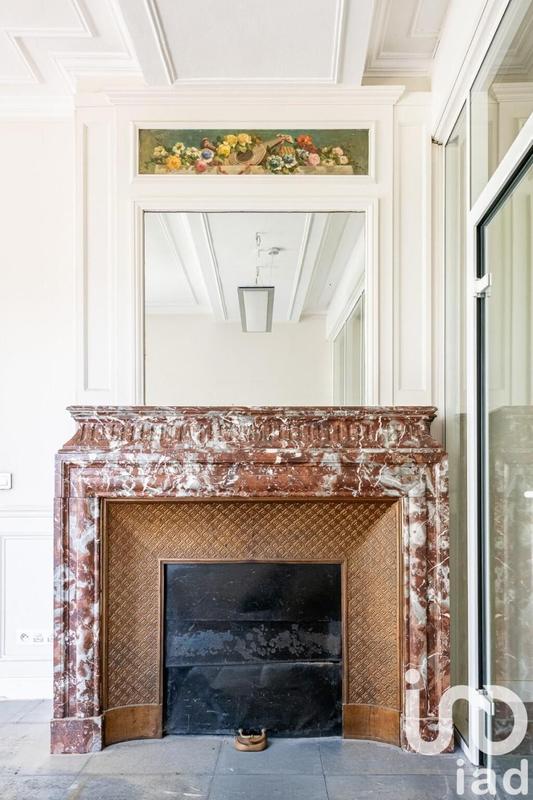 Maison - 370 m² - 17 pièces