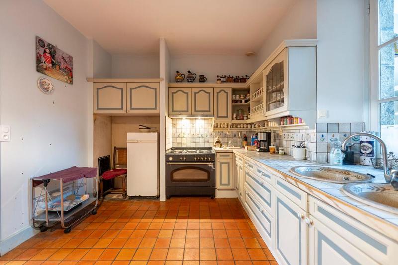 Maison - 225 m² - 6 pièces