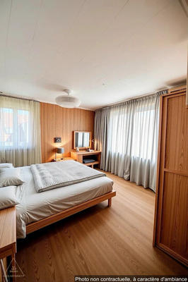 Propriété - 181 m² - 9 pièces