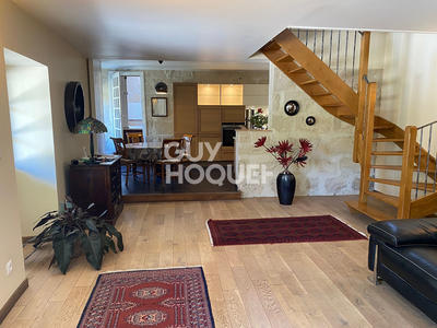 Maison - 215 m² - 8 pièces