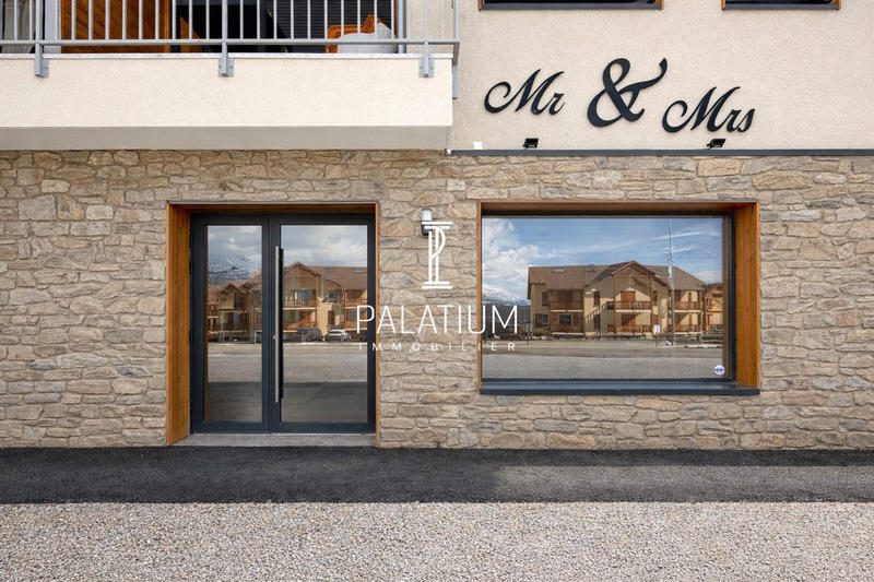 Local commercial - 54 m² - 2 pièces