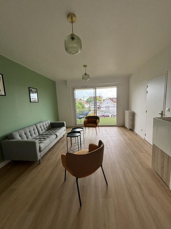 Chambre - 15 m² - 1 pièce