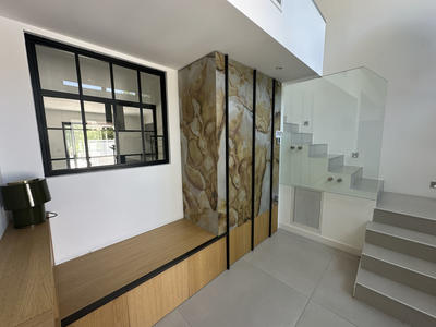 Villa - 285 m² - 9 pièces