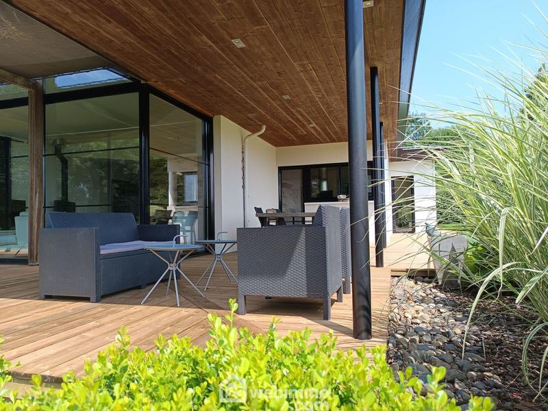 Maison - 180 m² - 7 pièces