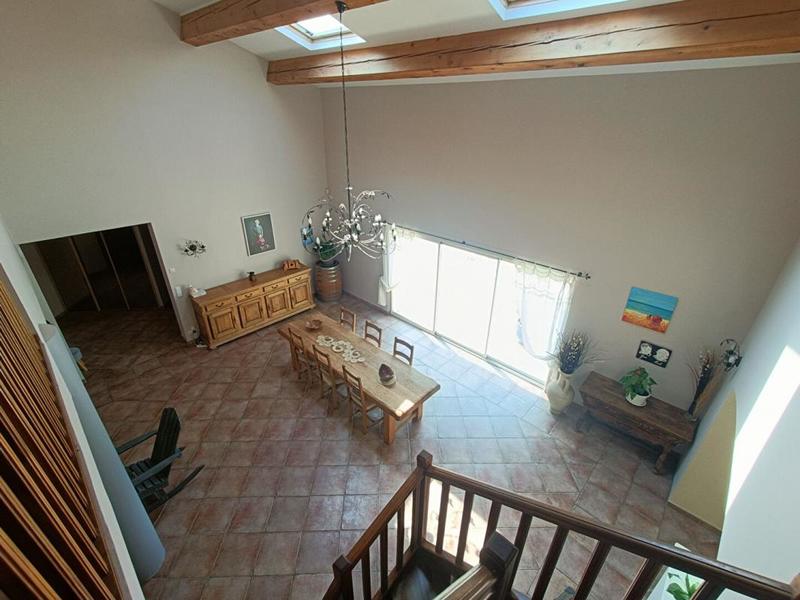 Maison - 205 m² - 6 pièces