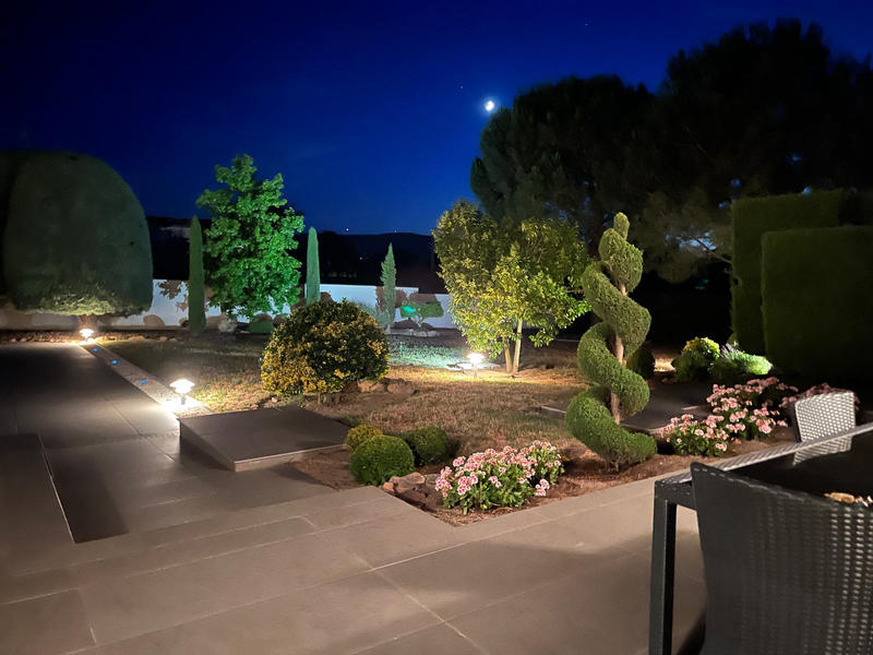 Propriété - 240 m² - 6 pièces