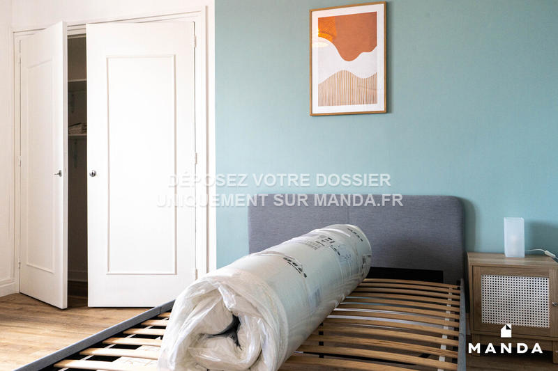 Chambre - 11 m² - 6 pièces